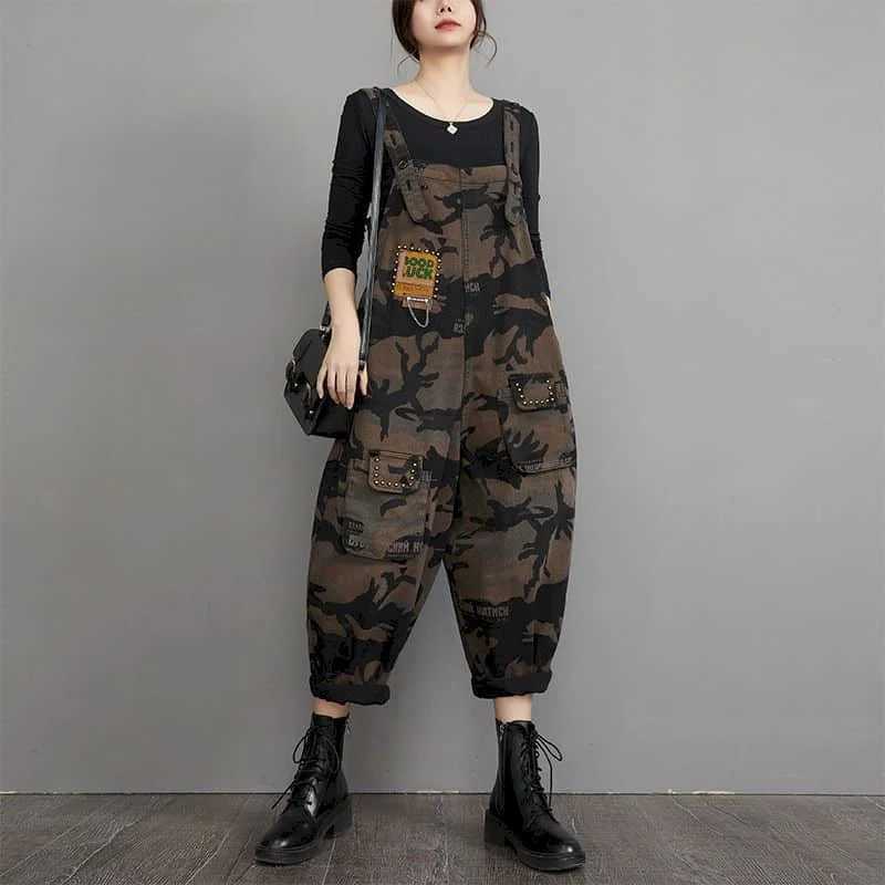 Women's Jumpsuits Rompers Denim Jumpsuits for Women Large Size One Piece Outfit Women Camouflage Romper Loose Korean Fashion Pocket Casual Vintage Pants Y240510