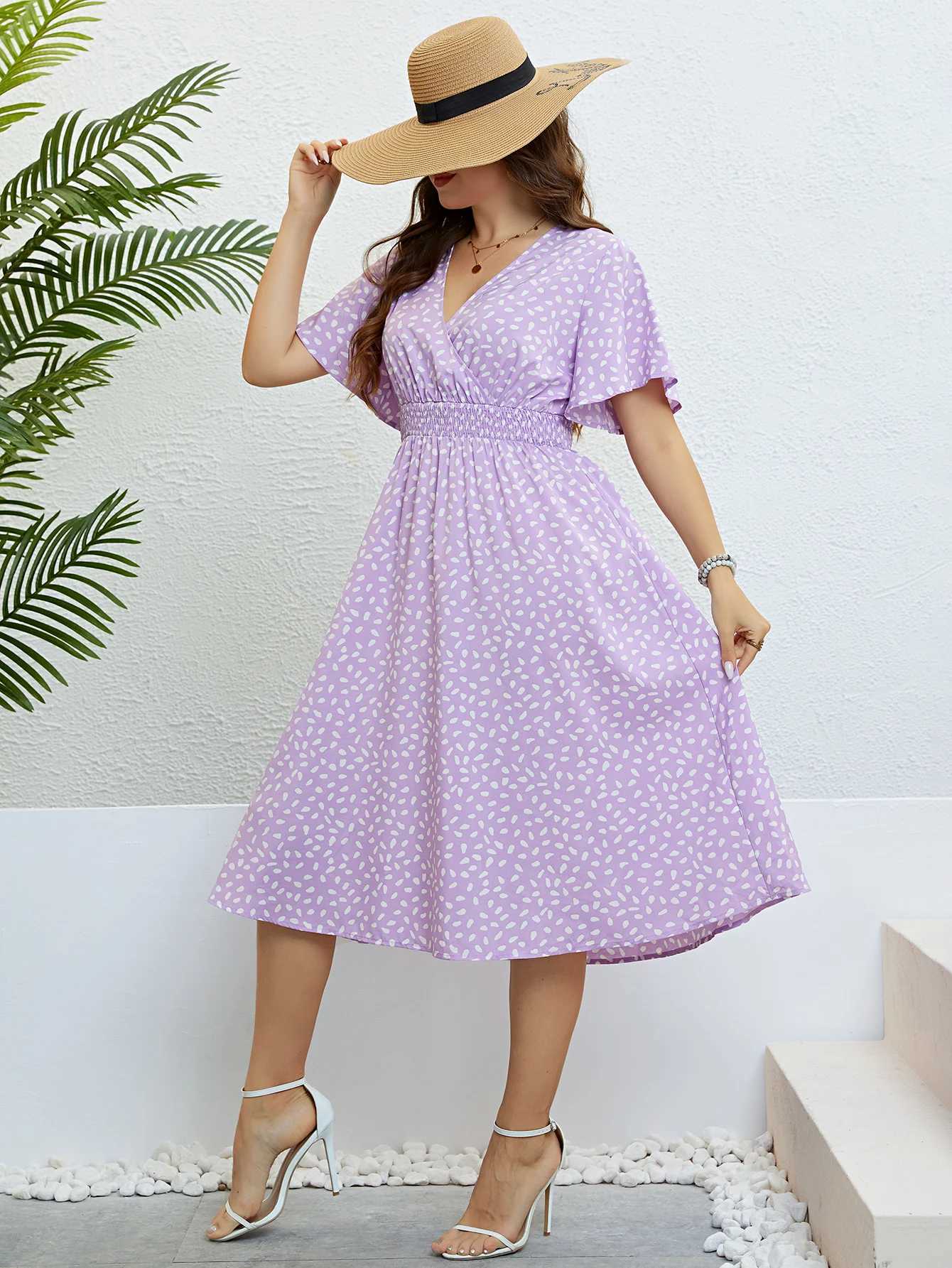 Plus-Size-Kleider Fashion Butterfly Slve Print Langes Kleid plus Größe Frauen Sommer Urlaub Elastische Taille Freizeitparty SWT MIDI A-LINE Kleider Y240510