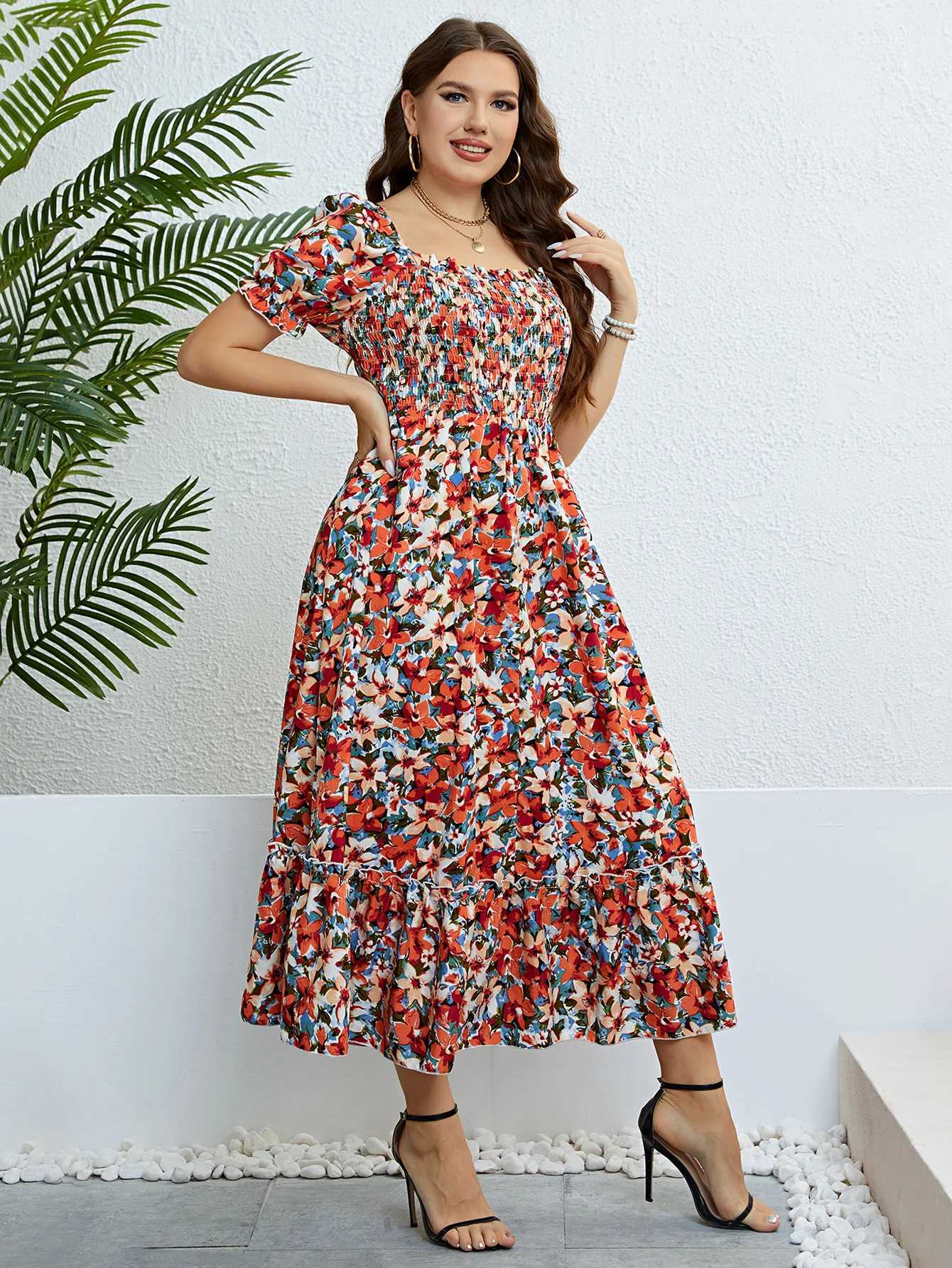 Robes de taille plus taille femme Vêtements Puff Slve Floral Robe maxi Collier carré une ligne Cotton Robe Summer 2024 Boho Midi Elegant Robes Y240510