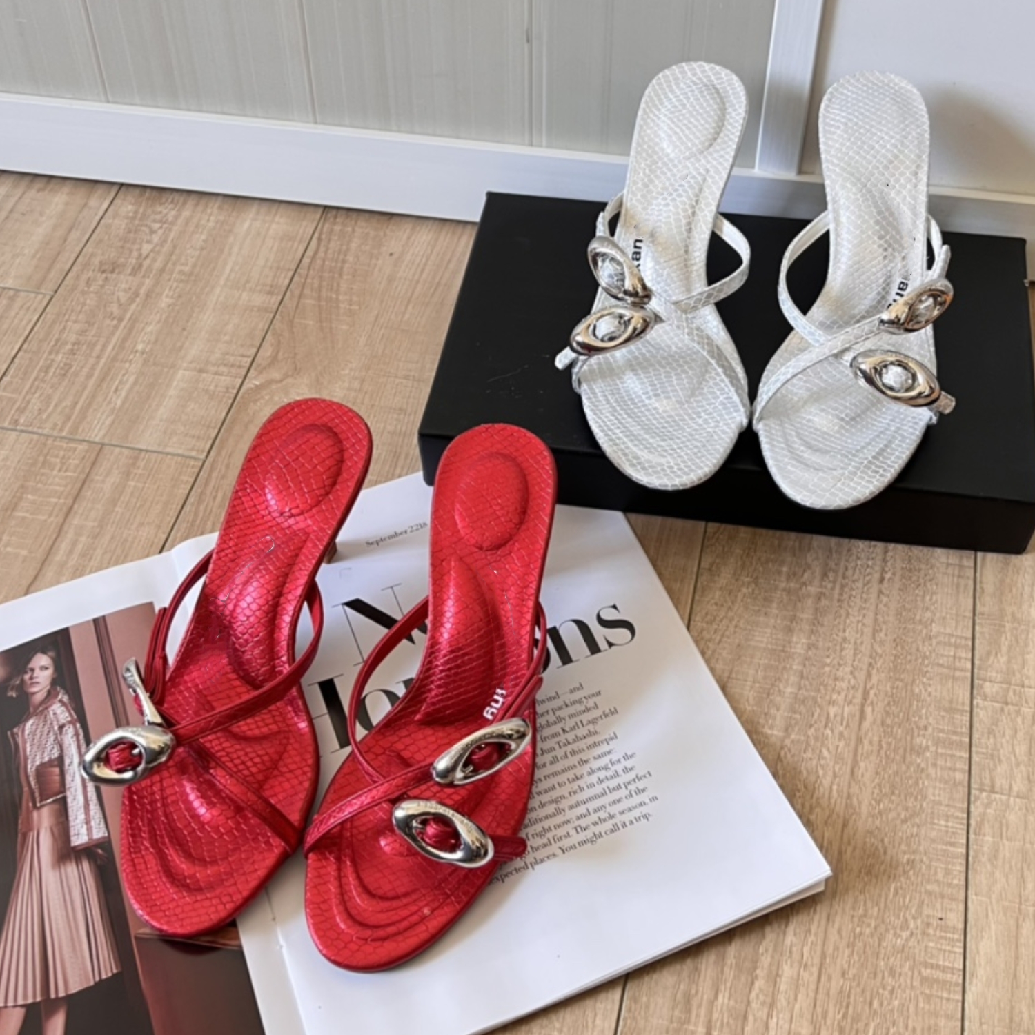 2024 Nieuwe hoogwaardige mode Serpentine Cross Strap Hoge Heel Sandals Dames rood/wit, hielhoogte 7cm/10 cm maat 35-40