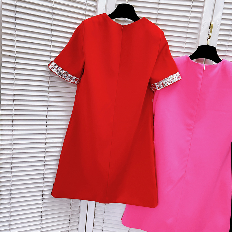 506 XXL 2024 Milan Pist Elbisesi Bahar Yaz Kısa Kol Mürettebatı Boyun Siyah Kırmızı Elbiseler Kadın Elbise Moda Yüksek Kaliteli Luxijia