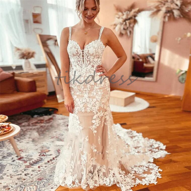 Champagne charmante Robe de mariée 2024 Spaghetti Spaghetti Sirène Sirène Boho Robes de mariée élégantes Appliques en dentelle Robe Bride Robe de Mariee Vestido de Novia