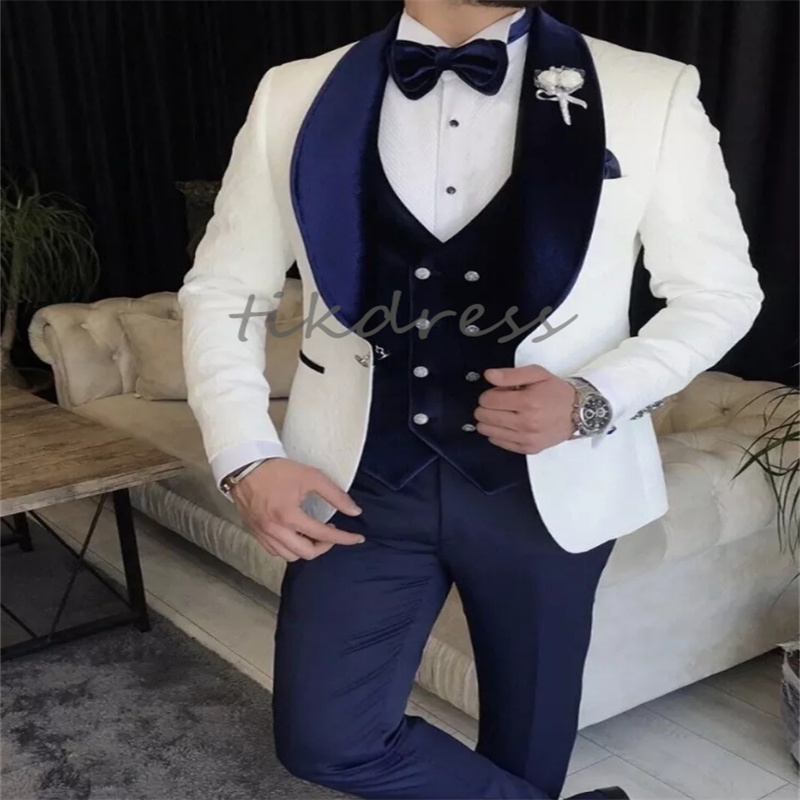 Best White And Navy Wedding Tuxedos Suit Velvet Vest Three Pieces Groom Suits 2024 Formal Dinner Party Bussiness Peak Lapel Men Blazers Suit Bespoke Satin Ceremony