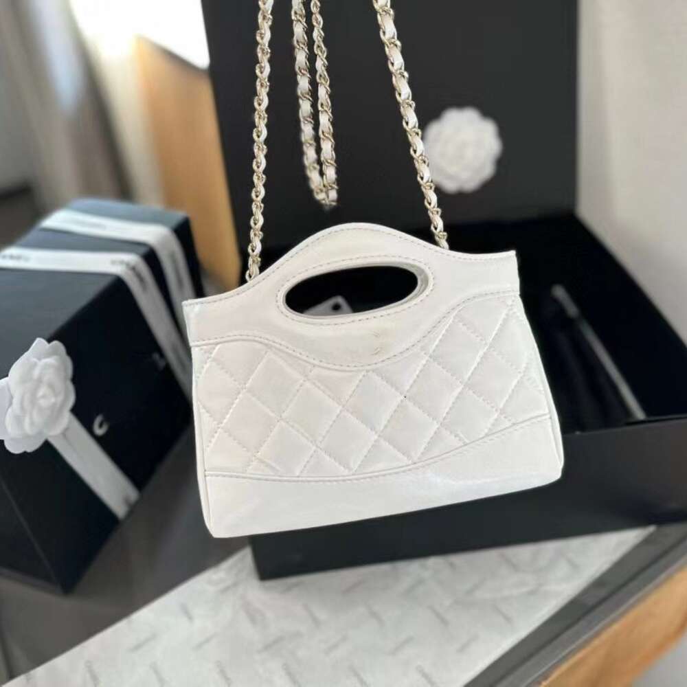 Luxury Handbag Designer Shoulder Bag Crossbody Purse Spring Summer New Light High Quality Single Small Style mode mångsidig kedja1LS7