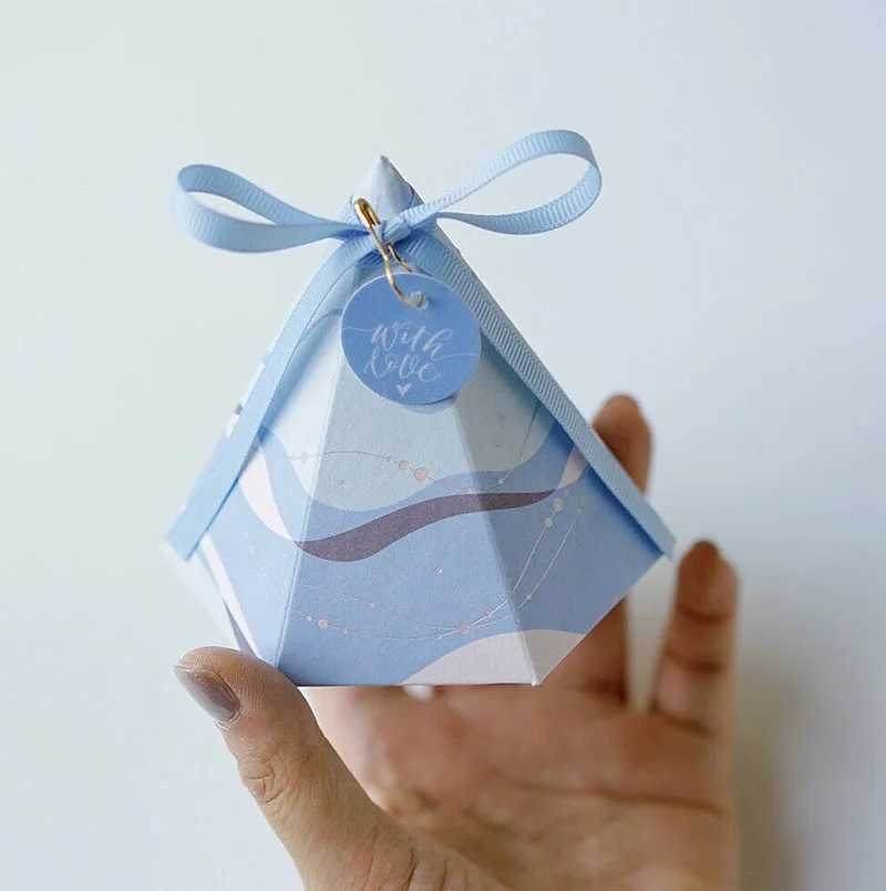 Boîte enveloppante Pyramide Discus de mariage Douche de bébé Papier de chocolat de douche de bébé avec emballage de ruban Small GiftQ240511