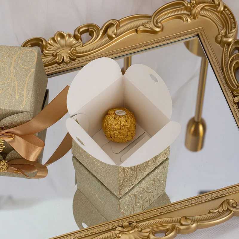 Confezionamento da regalo quadrato scatola da regalo telaio di cartone packaging dolce giorno di cioccolato di matrimonio caramelle matrimoni scontatiq240511