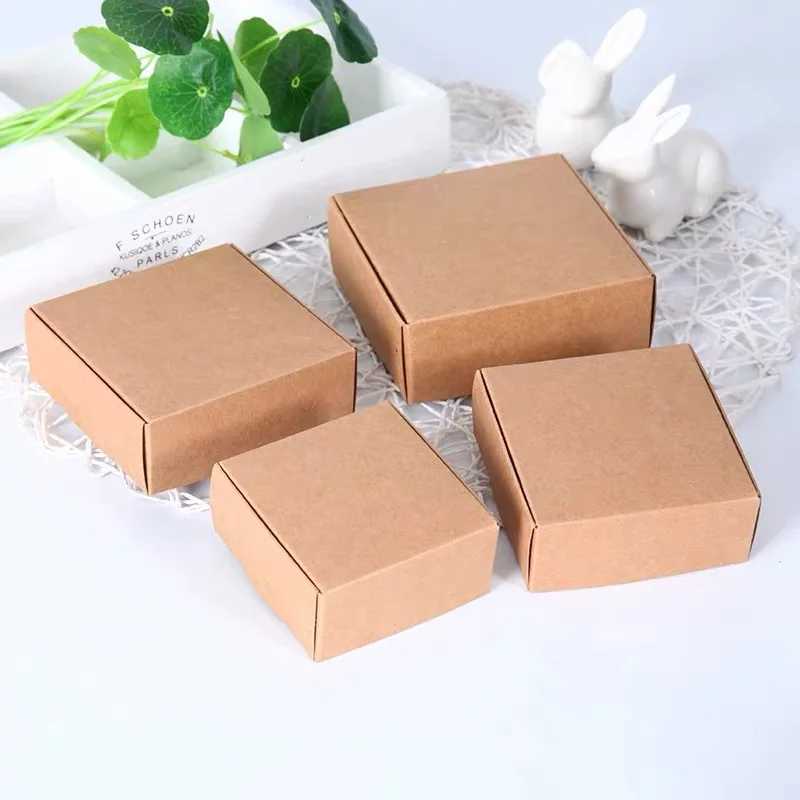 Enveloppe-cadeau 10 pièces de boîtier en papier kraft populaire blanc / marron / noir petit savon mini bijoux emballage en carton boxq240511