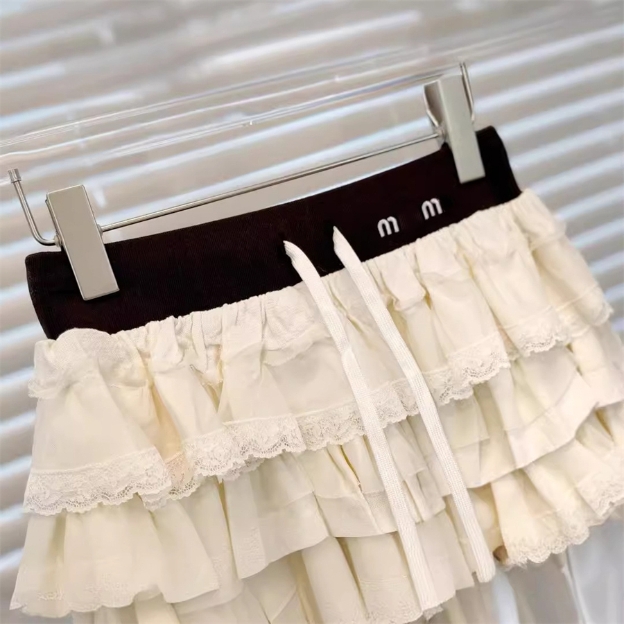 Женские короткие дизайнерские дизайнерские кружевные платья простые белые юбки для торта летняя новая вышива