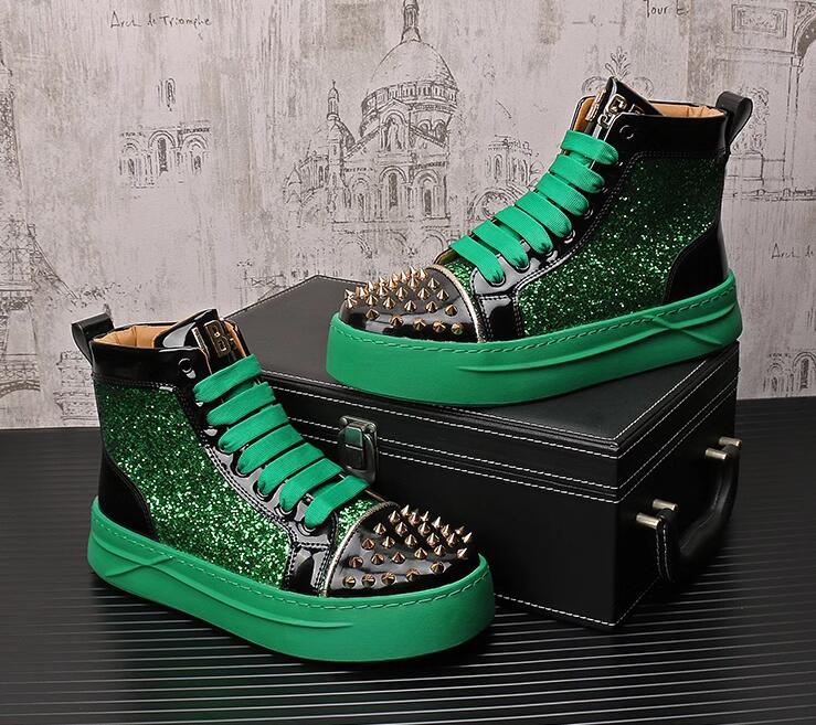 Designer Rivets Glitter Rock Punk Party Chaussures Men Silver Sweaker Business Fashion Casual Confortable Breatte Clubs Clubs Chaussures Low Top Skateboard Daily