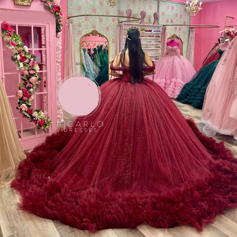 Abito da palla lucido rosso di lusso Abiti Quinceanera Abiti affascinanti Crystal Crystal Tull Off Show Sweet 15 Dress Lace-Up Vestidos De