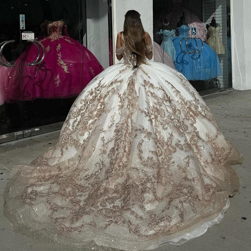 Ivory Sequined Ball Gown Off The Shoulder Quinceanera Dresses Appliques Beading Shiny Crystal Tull Corset Vestidos De 15 Anos