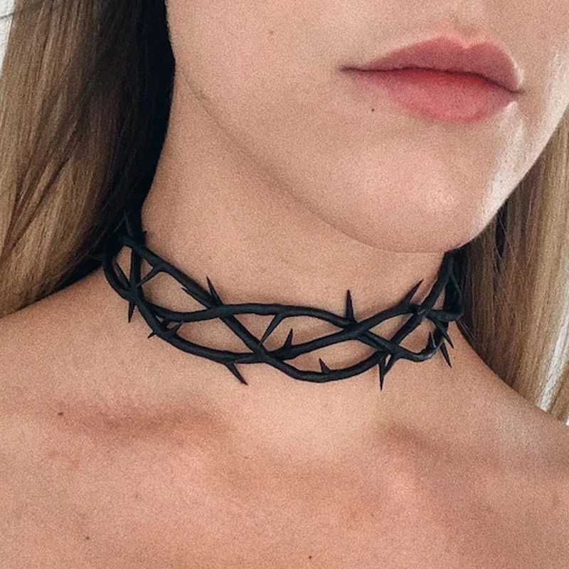 Chokers Mode Thorn Samt Halskette Damen Vintage sexy Spitzen Halskette mit Anhänger Gothic Girls Halskette Schmuck Accessoires D240514