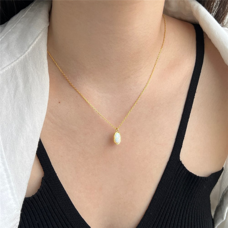 Luxe 18K gouden kettingontwerper voor vrouwenfeest 925 Sterling Silver Chain Synthetische Opal Fashion Chokers kettingen Sieraden Womens Firend Christmas Gift Box