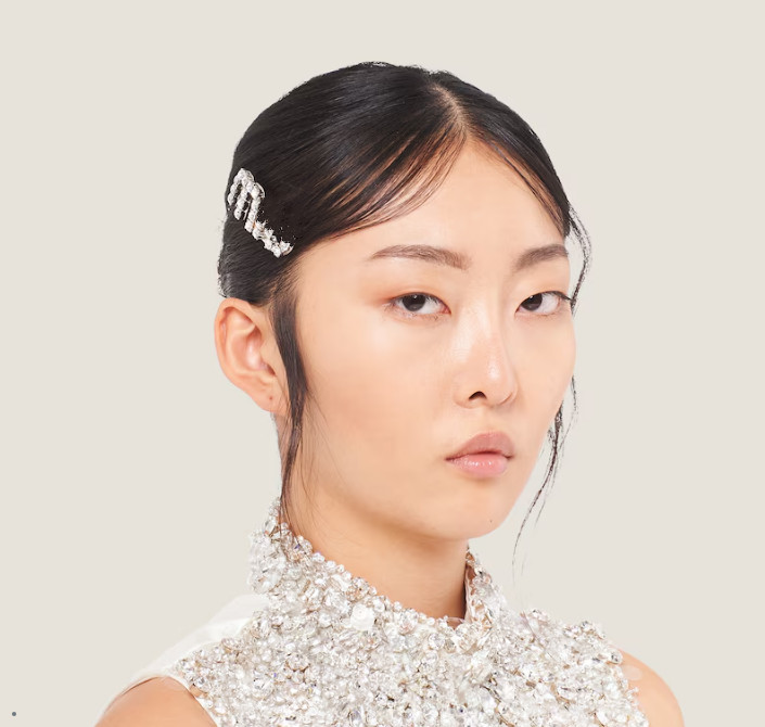 新しいスタイルM Mブランドラグジュアリーレディースダイヤモンドデザイナーヘアクリップ女性のための女子クリスタルデザイナーヘアピンファッションヘアピン