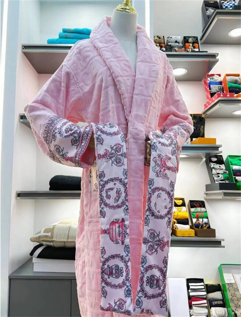 Samt Bademantel Robe Designer Barock Mode Pyjamas Frauen Frauen Brief Jacquard Druck Barocco Druckhülle Schalkragen Taschengürtel 100% Baumwolle#390