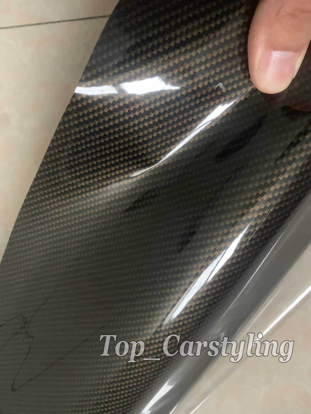 HD Ceramic Carbon Vinyl Wrap الذي يغطي فيلمًا مع إطلاق الهواء الأولي Low Tack Glue Glue Self Reshesive 42 × 18 مترًا 5 × 59 قدمًا مع بطانة الحيوانات الأليفة