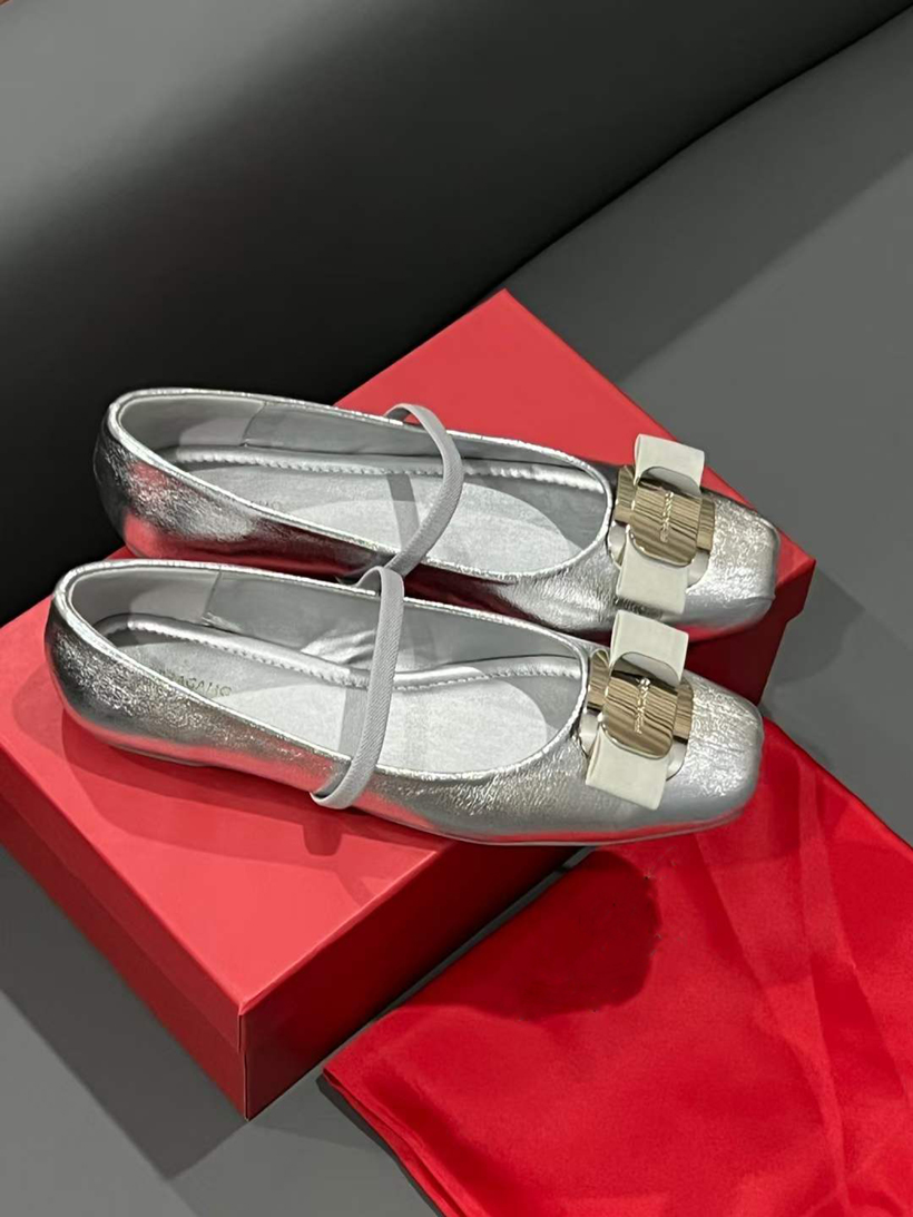 Fashion Women Ballet Flats Sandals THE ROW ELASTIC Italy Luxurious Bowtie Button Embellished Square Toes Napa Leather Designer Ballerinas Dance Sandal Box EU 35- 40