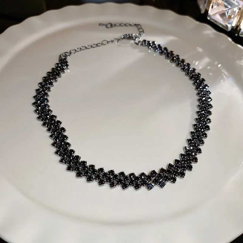 Chokers Fyuan Fashion Black Water Diamond Collecle Женское геометрическое хрустальное колье -колье в подарок D240514