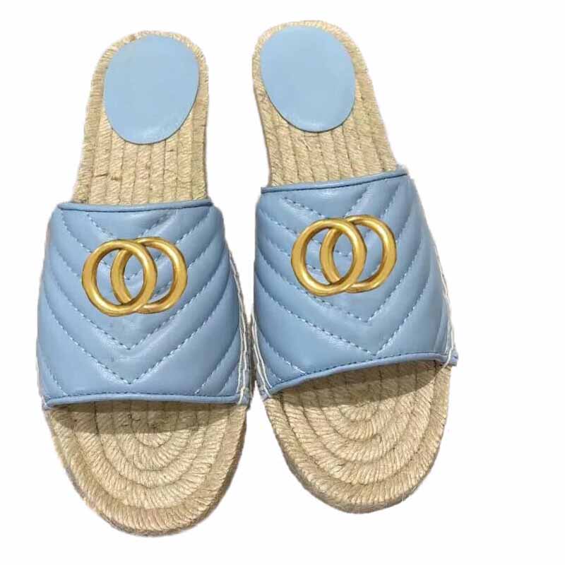 Designer Summer Beach Slippers Fashion Lazy Baotou Plateforme Flops Letters Lette de cuir Lady Bottom Slides Femme Chaussures Metal Ladies Sandales Large Taille36-41 US4-US11