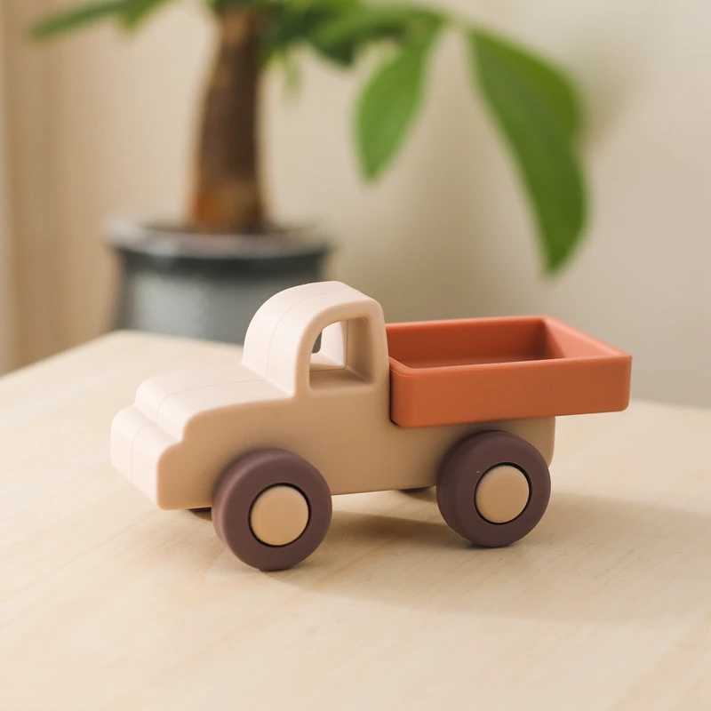 Другие игрушки 1 коляска пищевой продовольственный класс Силиконовый грузовик скорой помощи Монтессори для образовательных мальчиков и девочек ребенок 0-12 месяцев.
