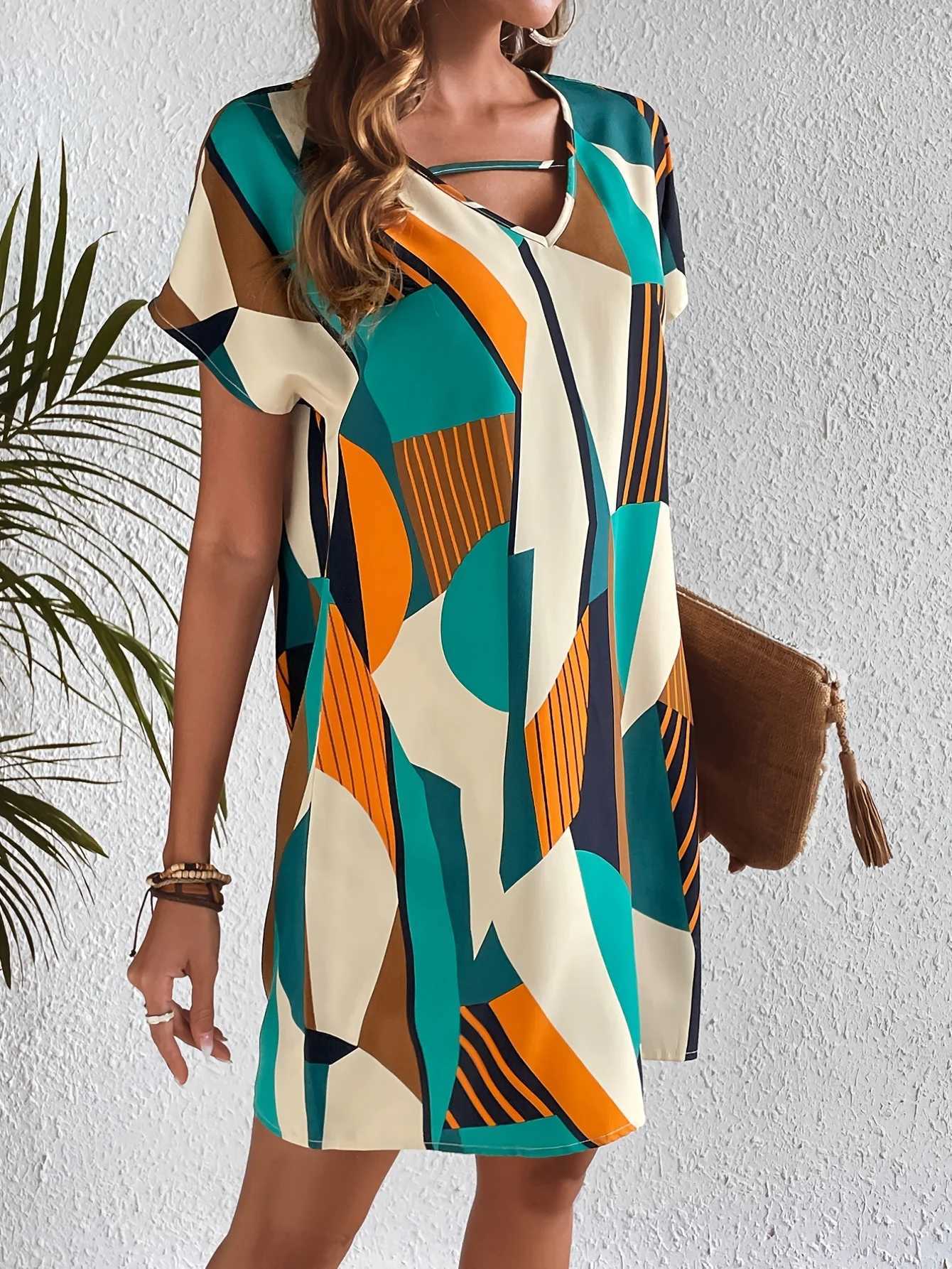 Basic Casual Dresses Cross border European and American womens fashion elegant geometric pattern printed dress Y240515