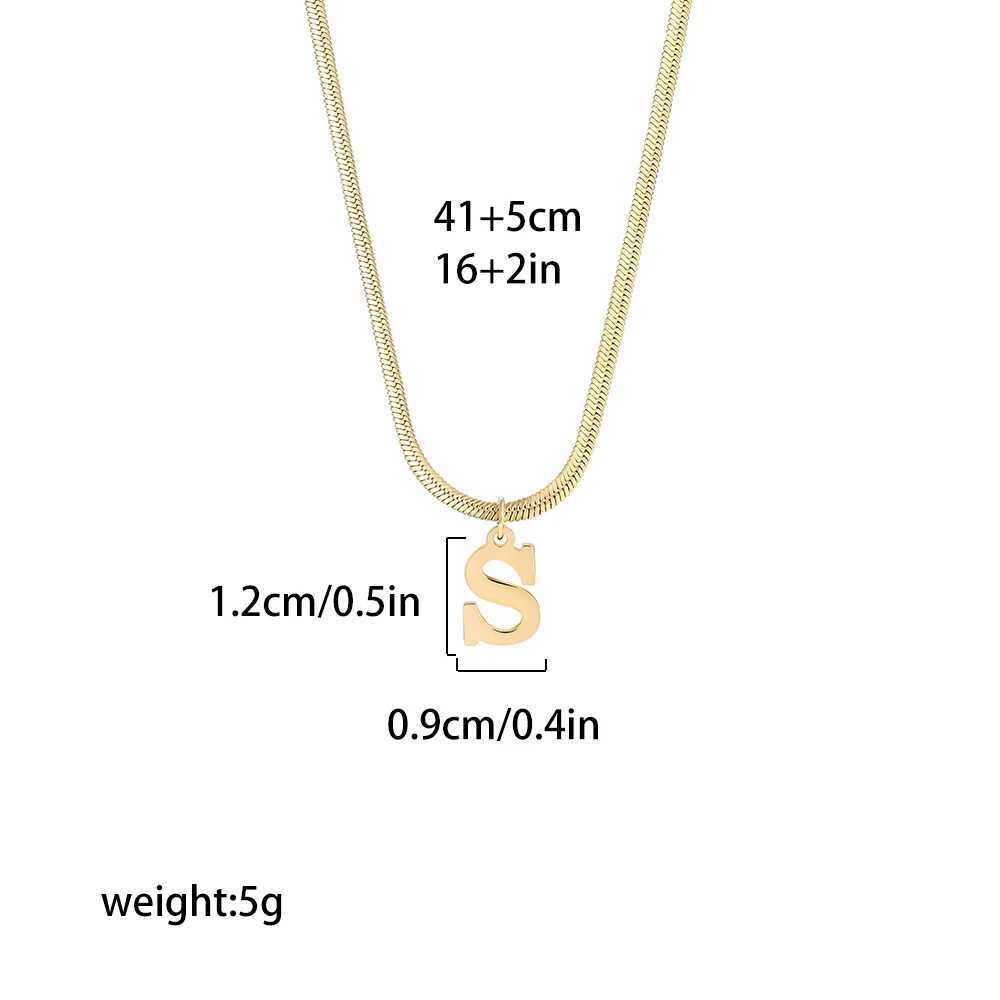 قلادة قلادة A-Z Alphabet Gold Plated Stainless Steel Necklace for Women Snake Chain Oriull Letter Flavicle Netlar Jewelry 240401