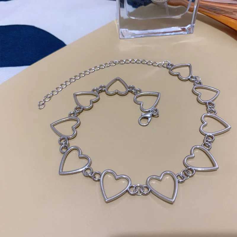 Pendant Necklaces New Hollow Korean Sweetheart Heart Necklace Declaration for Girlfriend Gift Cute Two tone Necklace Jewelry Corell Women 2022L2404