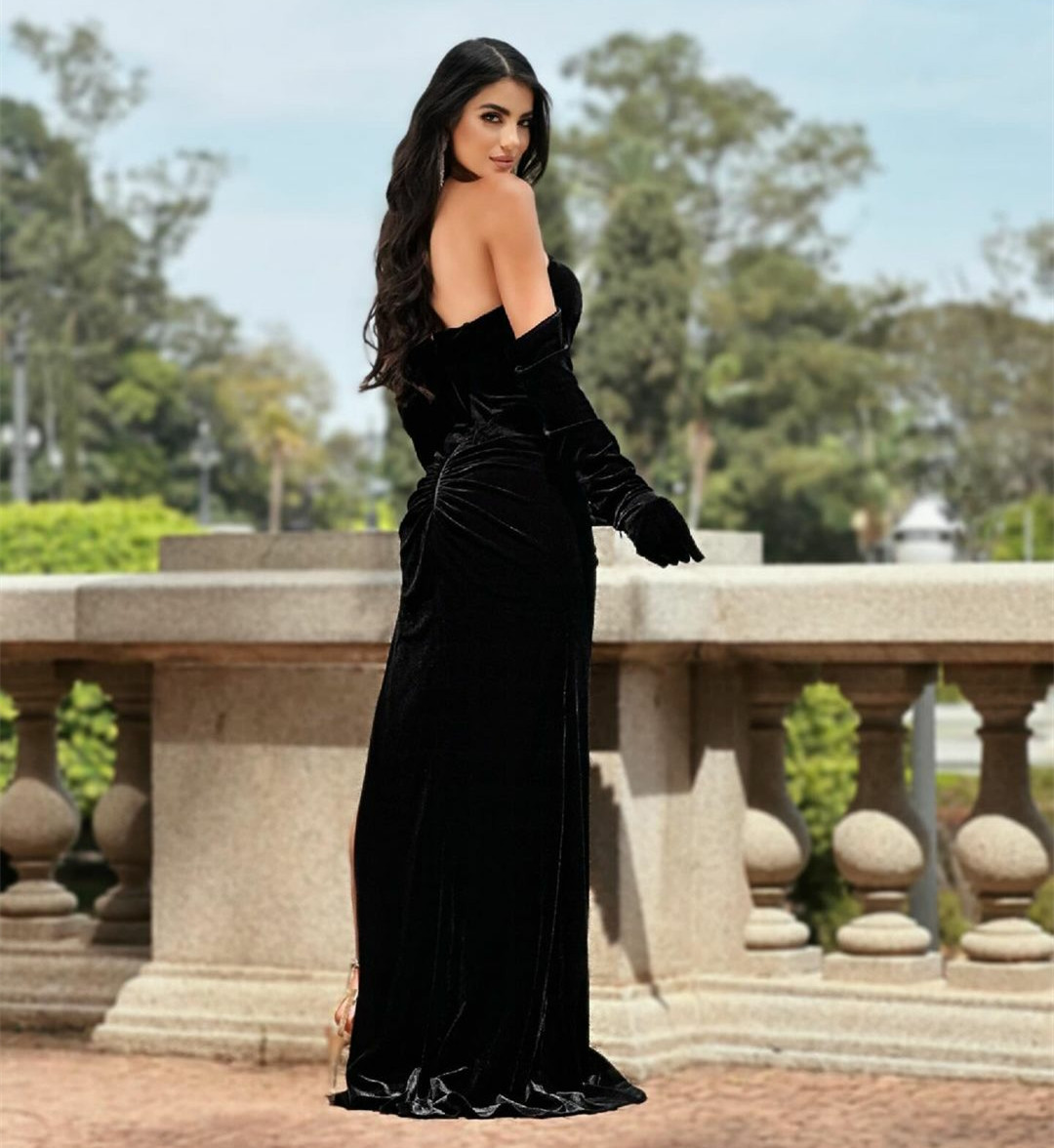 Sexy Long Black Velvet Prom Dresses With Slit Mermaid Strapless Pleated Zipper Back Prom Dresses Vestidos de noche Floor Length Evening Dresses for Women