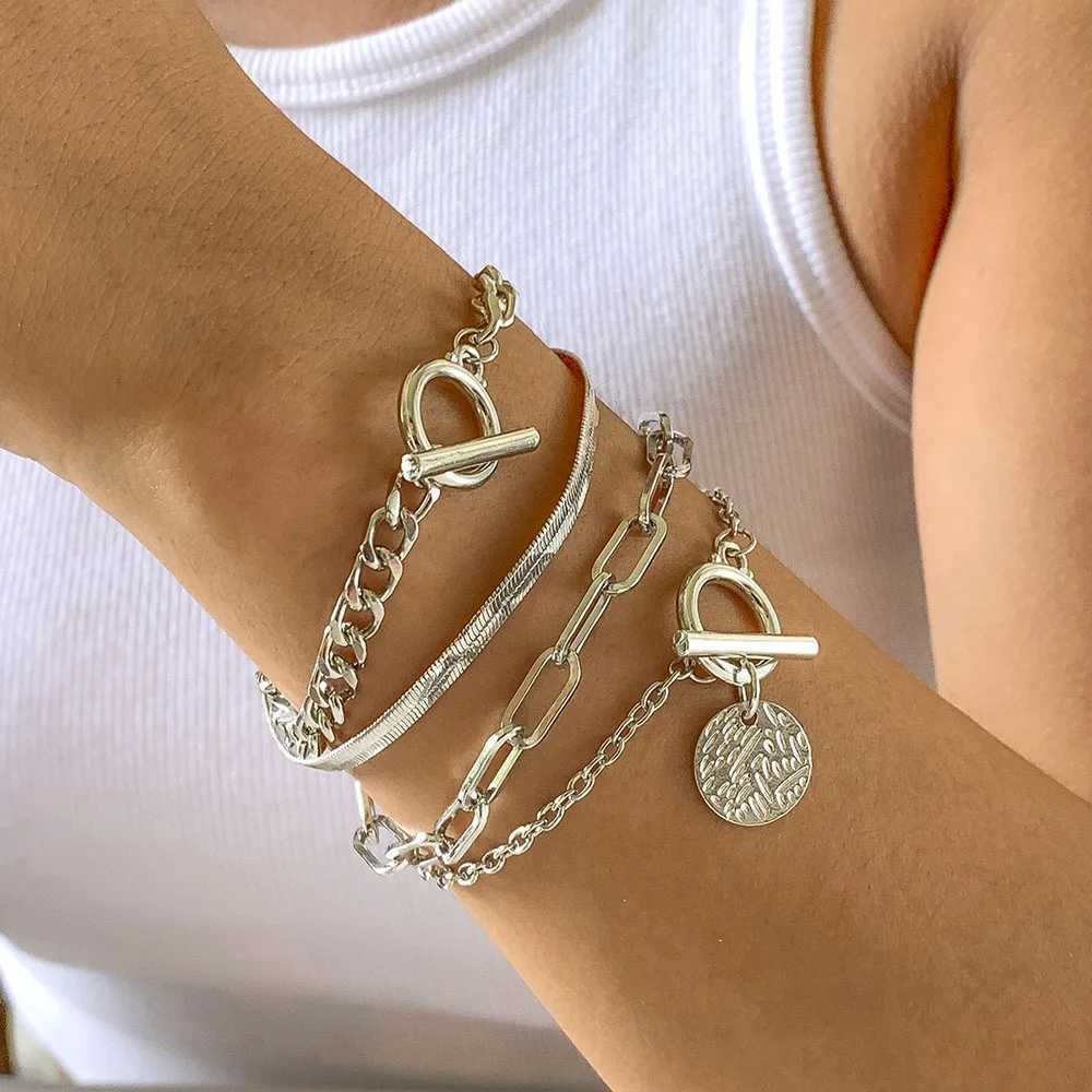 Chain Bohemian Multilayer Geometric Justerable Armband för Womens Punk Fashion Flat Snake Chain Hollow Metal Set Armband For Girls Jewelry Gifts Q240401