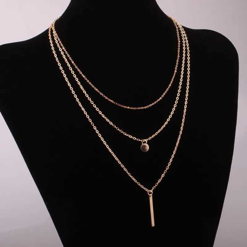 Hänghalsband europeiska och amerikanska modesmycken Ny kopparpärlkedjedekin Metall Strip Necklace Multi-Layer Round 1 Word Long Necklace 240330
