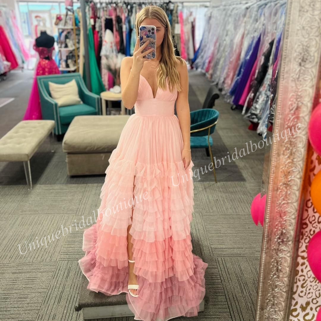 Rüschen-Ombre-Abschlussballkleid, mehrlagig, errötend, hellblau, lila, Damen-Festzugkleid für Jugendliche, formeller Abend, Cocktailparty, Hochzeit, Gast, rotes Cape, Laufsteg-Gala, schwarze Krawatte, hoher Schlitz