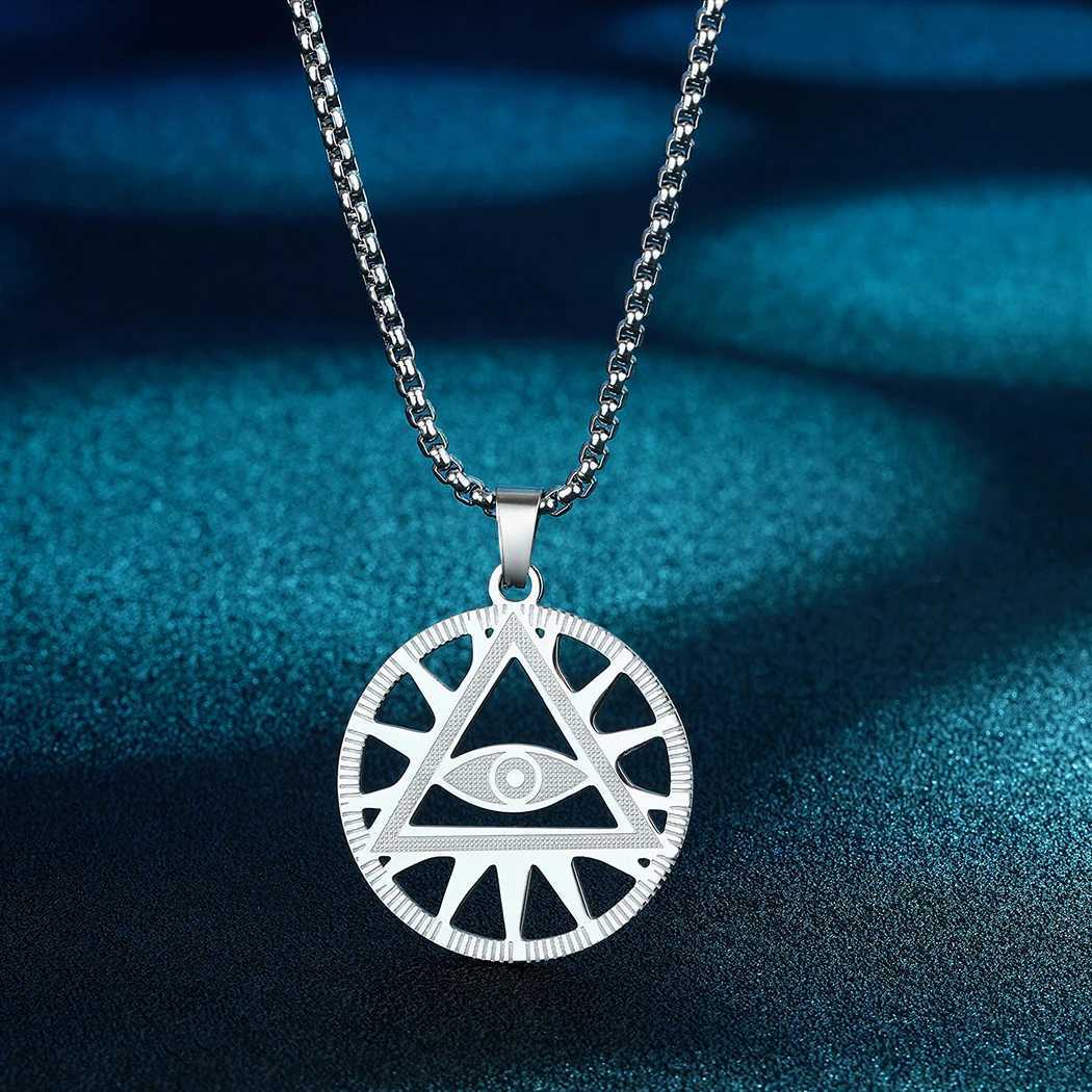 Pendant Necklaces CHENGXUN All-Seeing-Eye of Providence Illuminati Pyramid Charm Necklace Round Pendant for Men Women Stainless Steel Jewelry New 240401