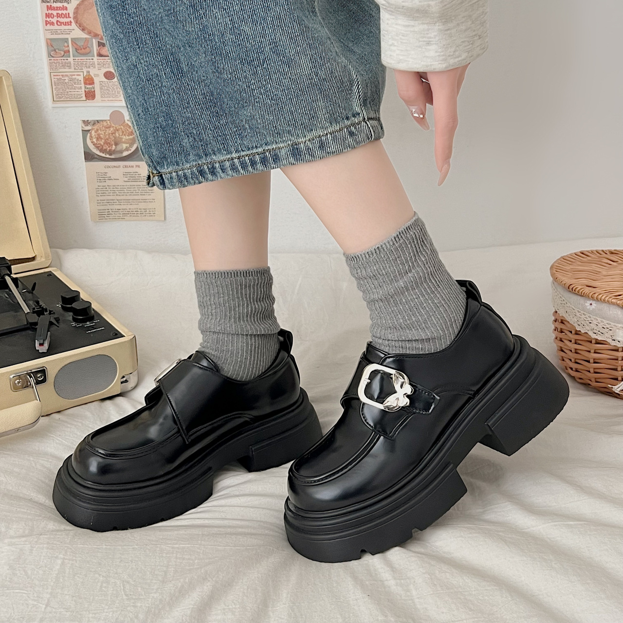 2024 Nya japanska JK Mary Jane Single Shoes Bekväma och mångsidiga tjocka sulor Lefu -skor British Style Women's Platform Leather Shoes