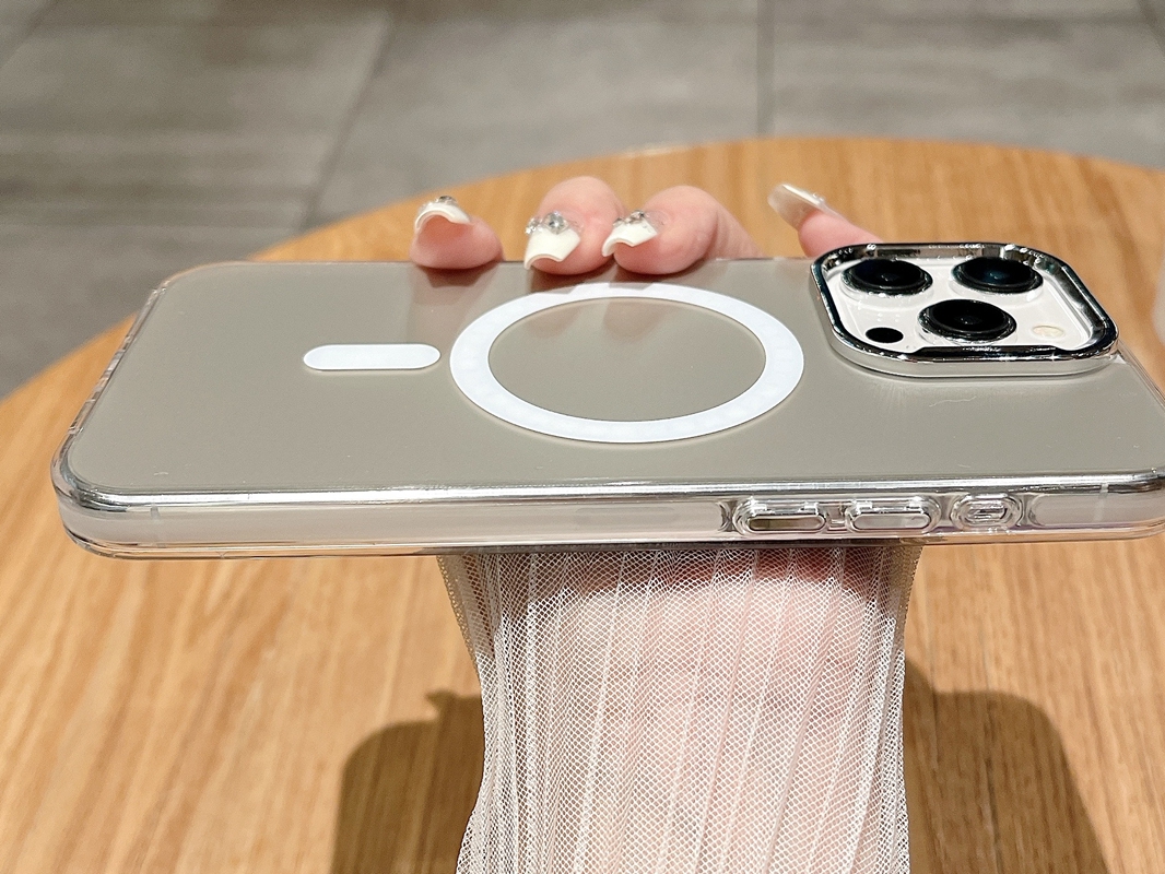 Luxuriöse magnetische kabellose Ladehüllen für iPhone 15 Pro Max 14 Plus 13 12 11, Kristallölgefühl, Bling-Hartplastik, verchromt, metallisch, weiche IMD-TPU-Magnet-Telefonabdeckung