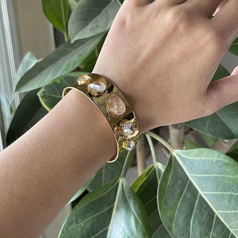 Chaîne grande goutte d'eau cristal large bracelet de manchette adapté aux créateurs de luxe pour femmes déclare un bracelet maladroit bijoux d'hiver cool Q240401