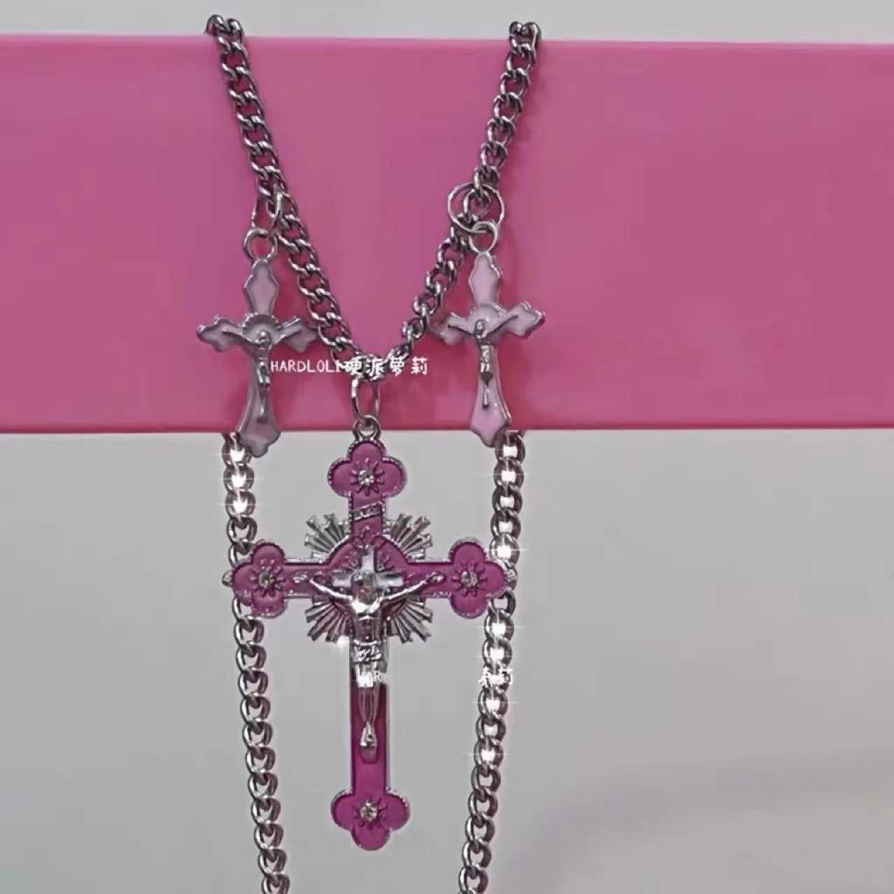 Hanger Kettingen Nieuwe Roze Kruis Ketting voor Vrouwen Y2k Mode Gothic Paar Sieraden Metalen Ketting Ketting Hanger Ketting Partij sieraden GeschenkenL2404