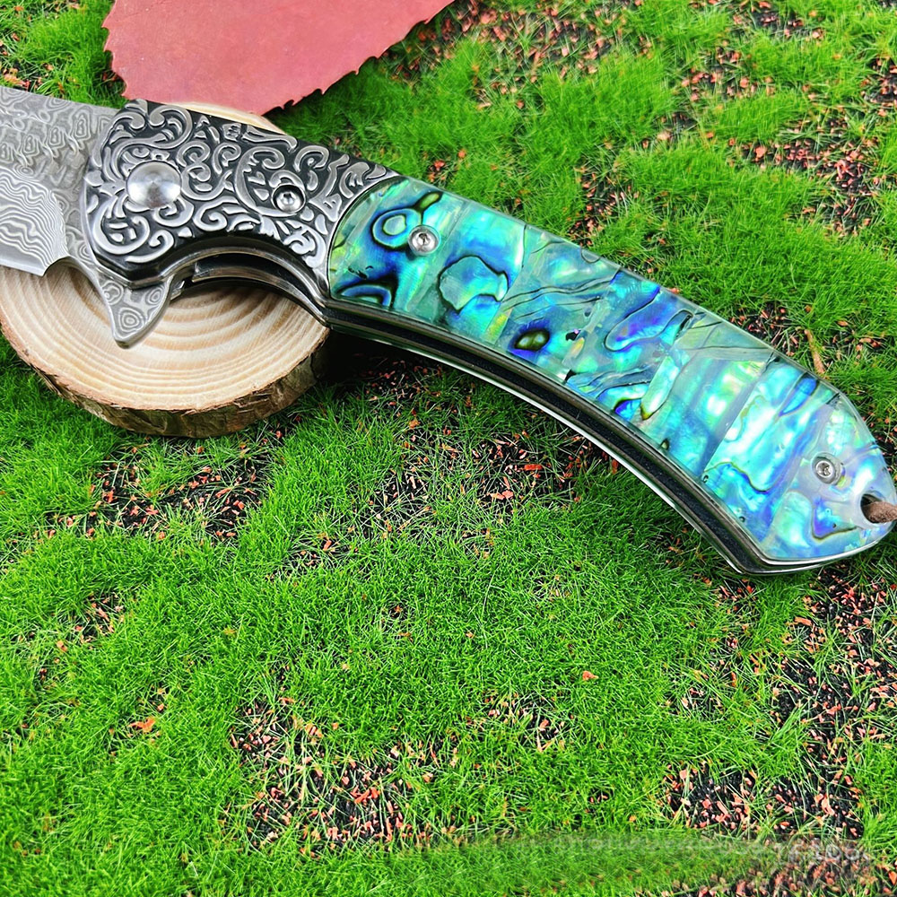 NOWOŚĆ A6706 Wysokiej jakości Flipper Składanie noża Damascus Stal Blade Abalone Shell Bull Bull Bull Nożyce na zewnątrz noży folderów EDC