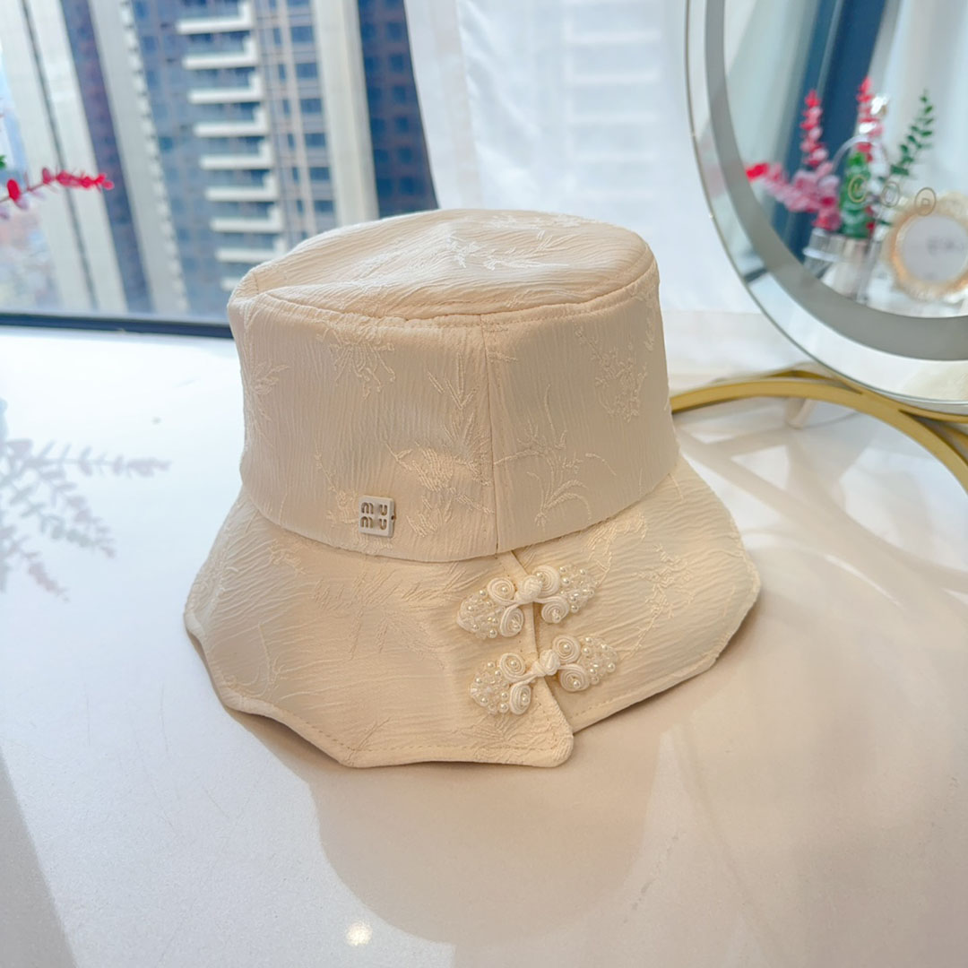 Personalized designer bucket hat with Chinese style jacquard fabric fashionable fisherman hats classic letters pearl buckle decoration Women's beach hat