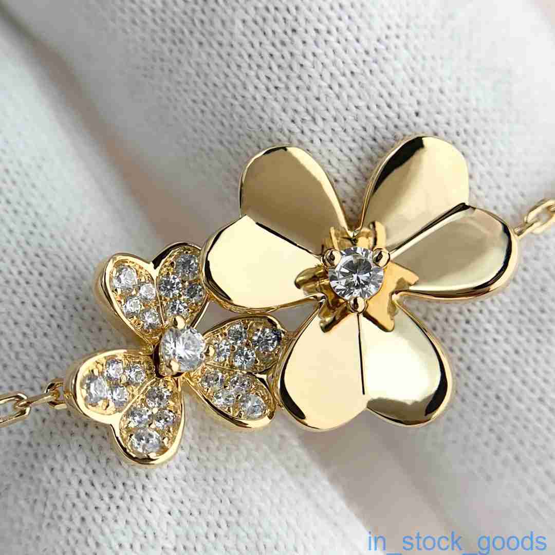 Bracelet de luxe de marque Fine pour femmes Vanclefs même Style trèfle cinq fleurs Bracelet lumière luxe Niche Design haut niveau exquis femmes Bracelets