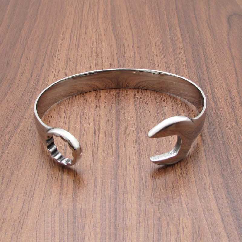 Catena Consegna gratuita di braccialetto con chiave inglese singola intaglio meccanico in acciaio inossidabile argento punk braccialetto regalo da uomo Q240401