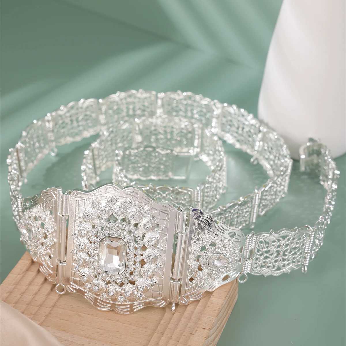 Pasy marokańskie sukienki ślubne łańcuch nadwozia pusta kwiat Kaftan Bridal Belt Gold Crystal Crystal Taist Cain Q240401