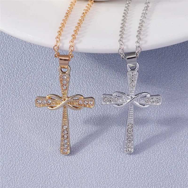 Pendant Necklaces Fashion Cross Necklace for Women Men Gold Silver Color Dazzling Crystal Jesus Crucifix Necklace Christian Jewelry Wholesale 240330