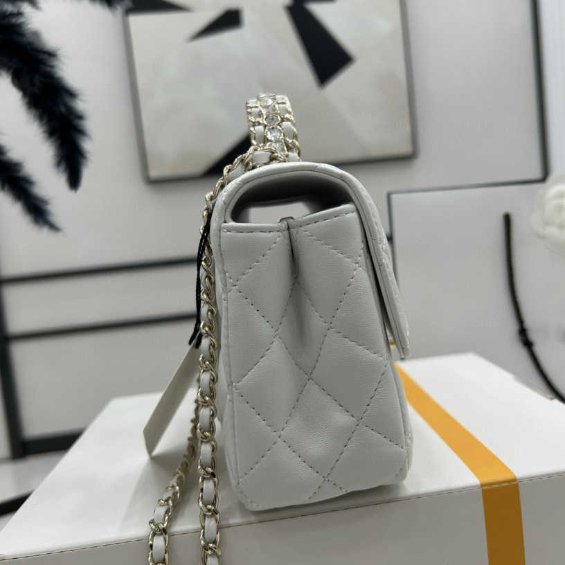 2023 Fashion Designers C Rhinestone Handle Large Mini Chain Crossbody Bag Grid Fragrance Womens Shoulder