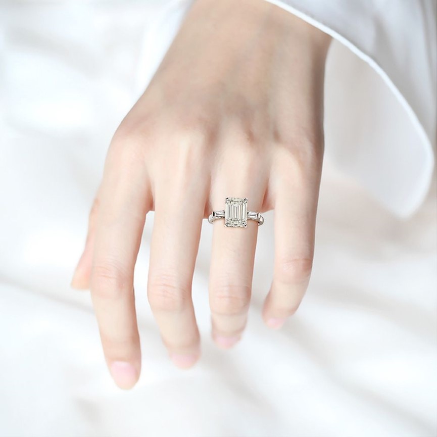 Wong Rain 925 Sterling Zilver Emerald Cut Gemaakt Moissanite Edelsteen Bruiloft Verlovingsdiamanten Ring Fijne Sieraden Hele Q121196S