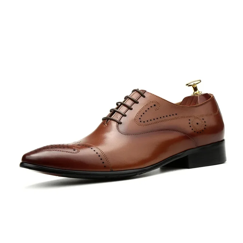 Zapatos de vestir hechos a mano para hombre, zapatos de cuero genuino de lujo, moda 2024, nuevo estilo, zapatos Brogues de tendencia británica, zapatos de negocios para boda para hombre