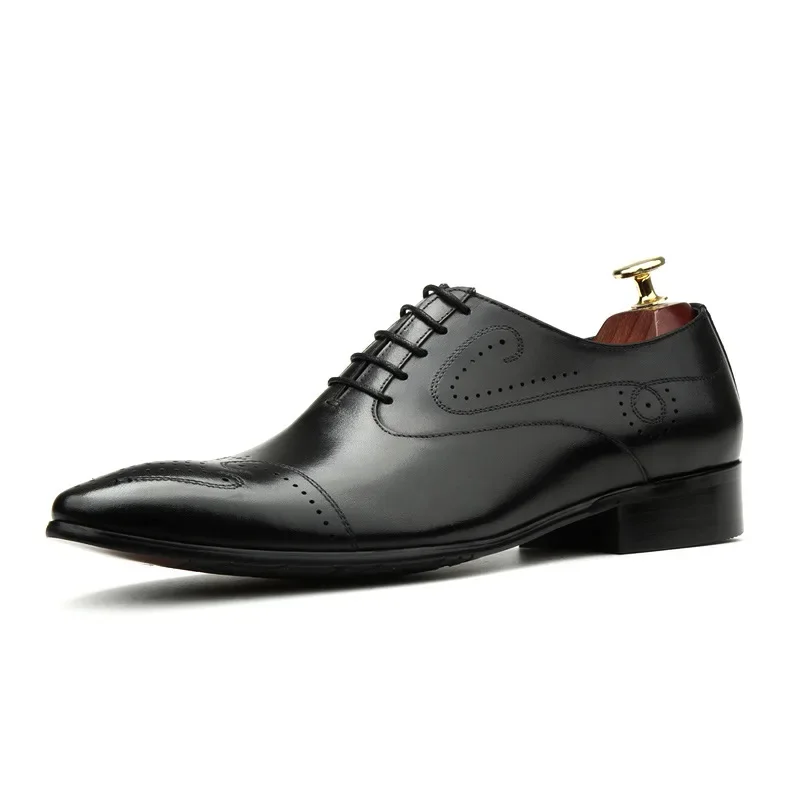 Zapatos de vestir hechos a mano para hombre, zapatos de cuero genuino de lujo, moda 2024, nuevo estilo, zapatos Brogues de tendencia británica, zapatos de negocios para boda para hombre