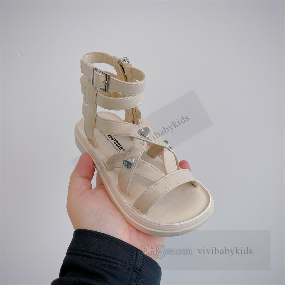 Kinder lieben Herz Nieten Sandalen Sommer Mädchen weichen Boden rutschfeste Strand Prinzessin Schuhe Mode High Top Mädchen römische Sandalen Z7453