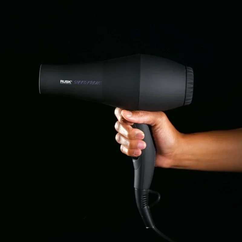 Séchants de cheveux Rusk Engineering Speak Freak Ceramic and Tourmaline Professional 2000 watt Hair Dryer - Far-infrary Heat 240401