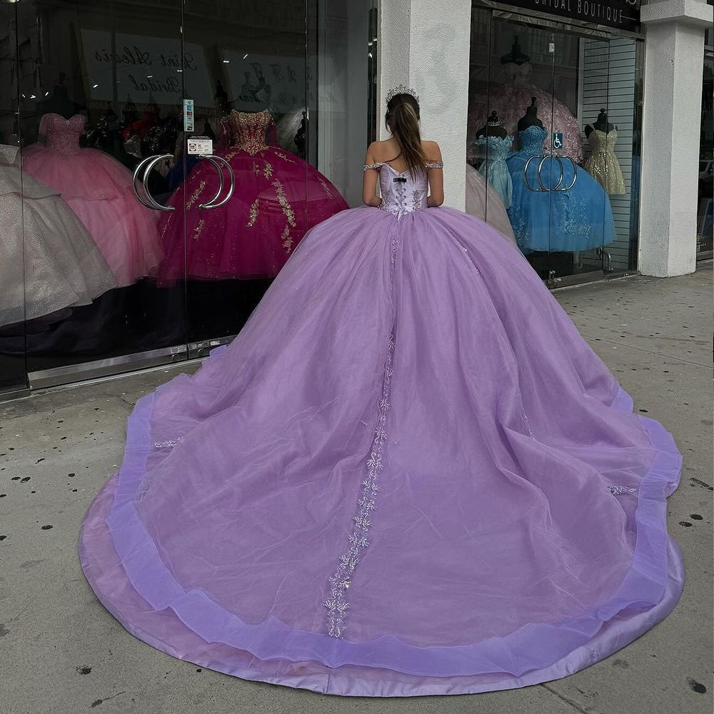 Luksusowe z koraliki Perły Aplikacje koronkowe suknia balowa sukienki Quinceanera Sukienki z rękawów na ramion