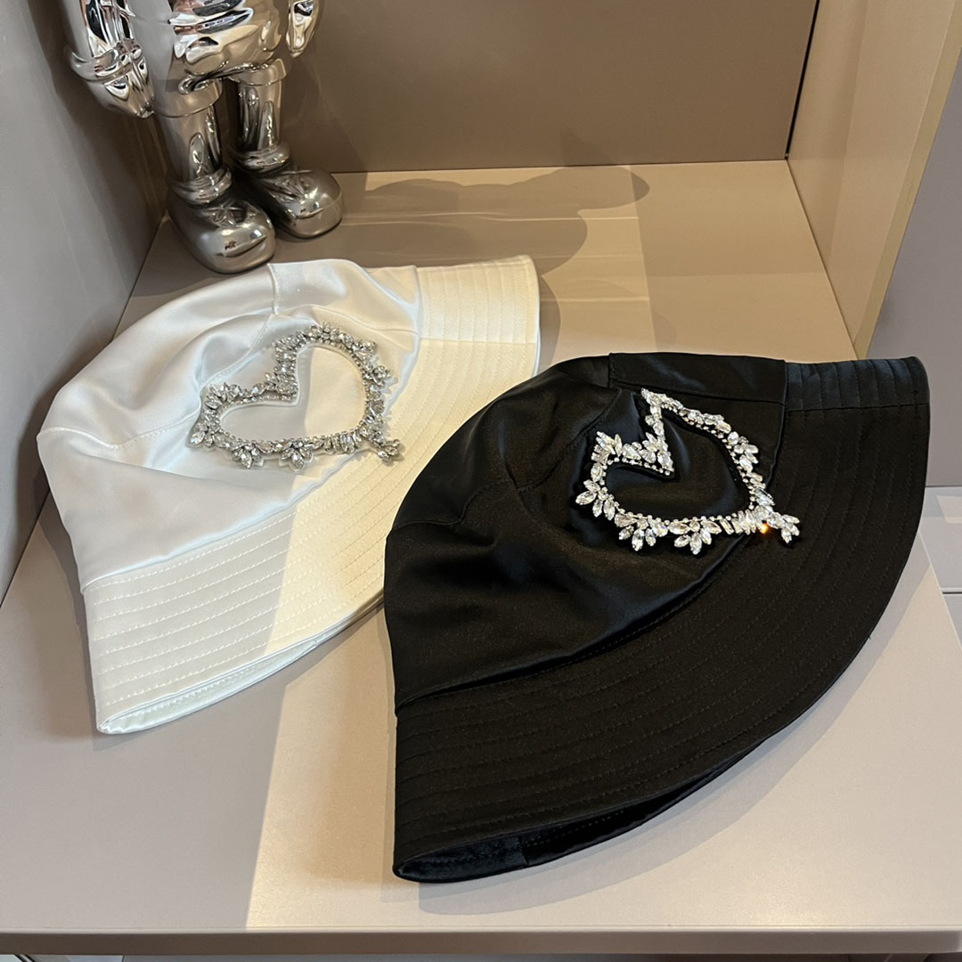 ラブウォーターダイヤモンドビーチハット大規模な日焼け止め黒と白の2色デザイナーバケツハイプ業界の高品質の漁師の帽子